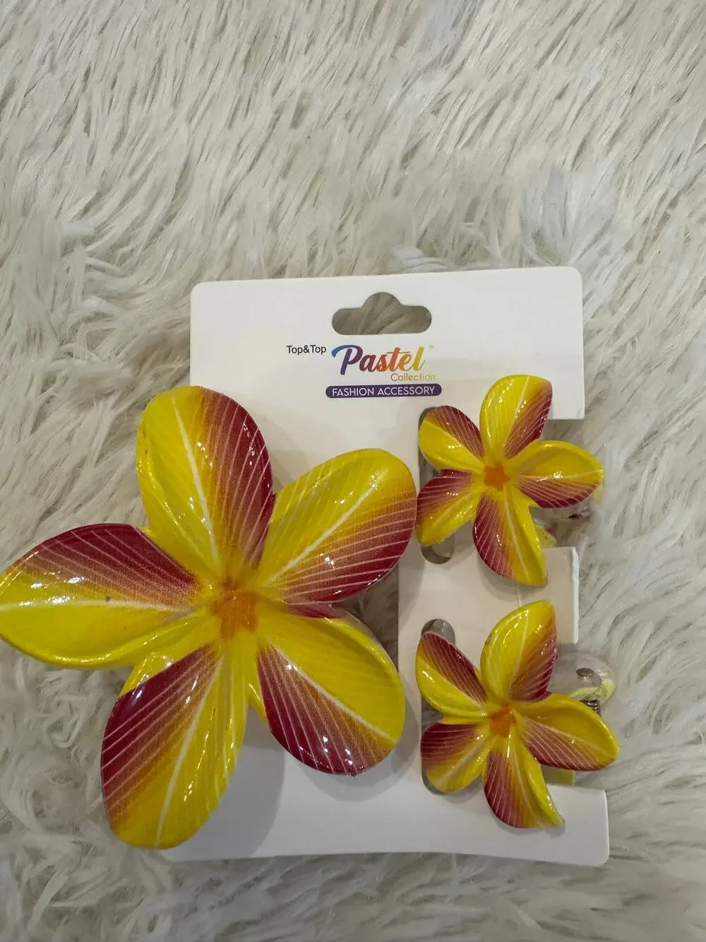 Hawaiian flower yellow  hair clip claw set of 3 one large 2 medium